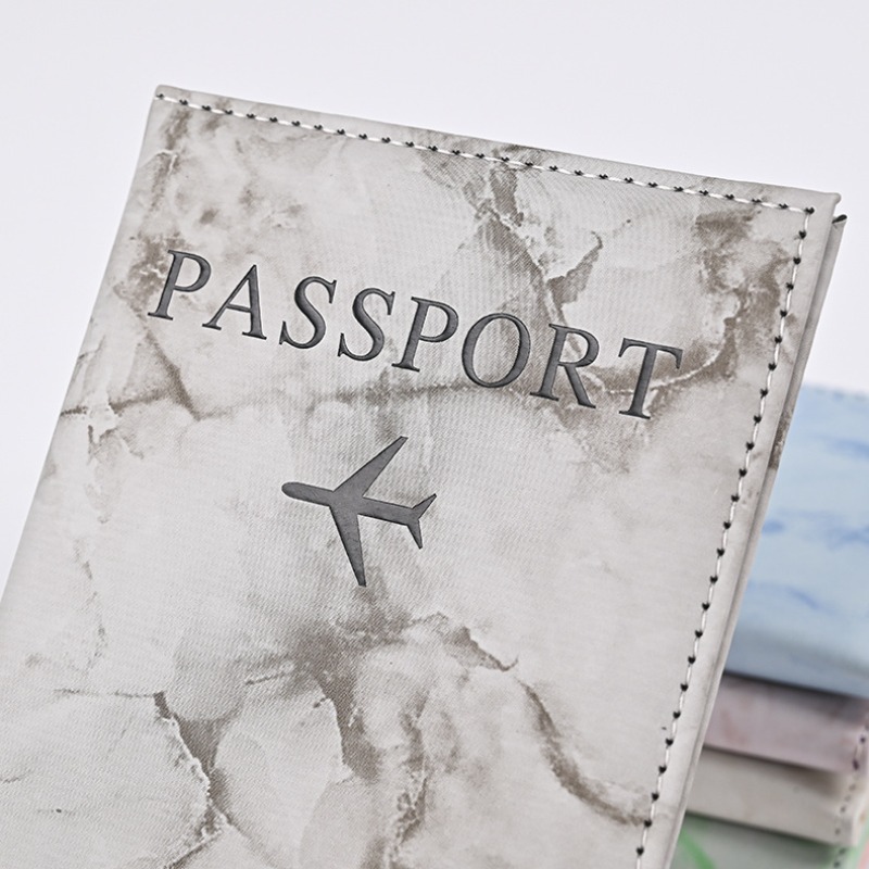 Couvertures de passeport The P - Index Card Holder avis et prix